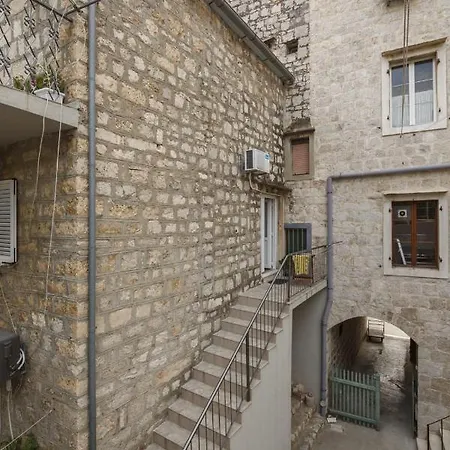 Filomena In The Center Komiža