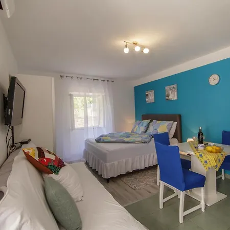 Filomena In The Center Komiža